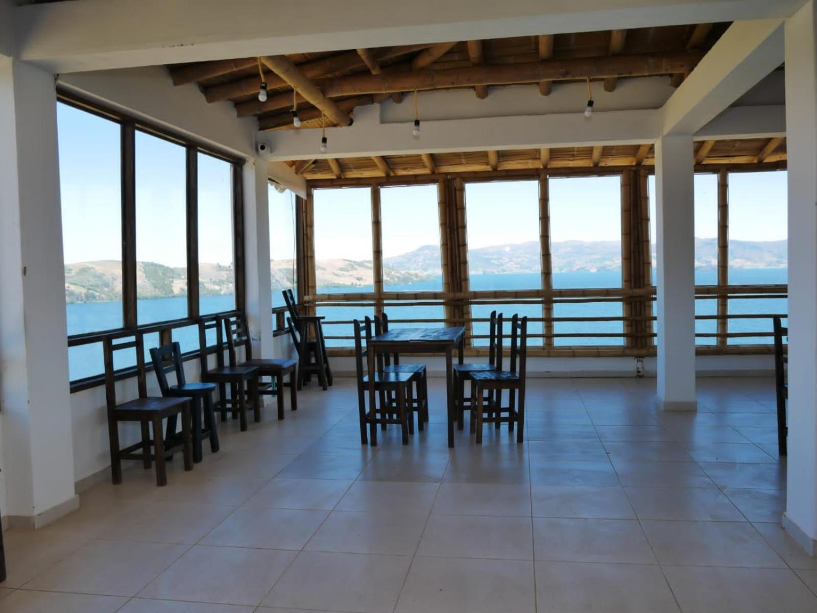 Hotel Tota Eliseo Playa Blanca Lago De 托塔 外观 照片
