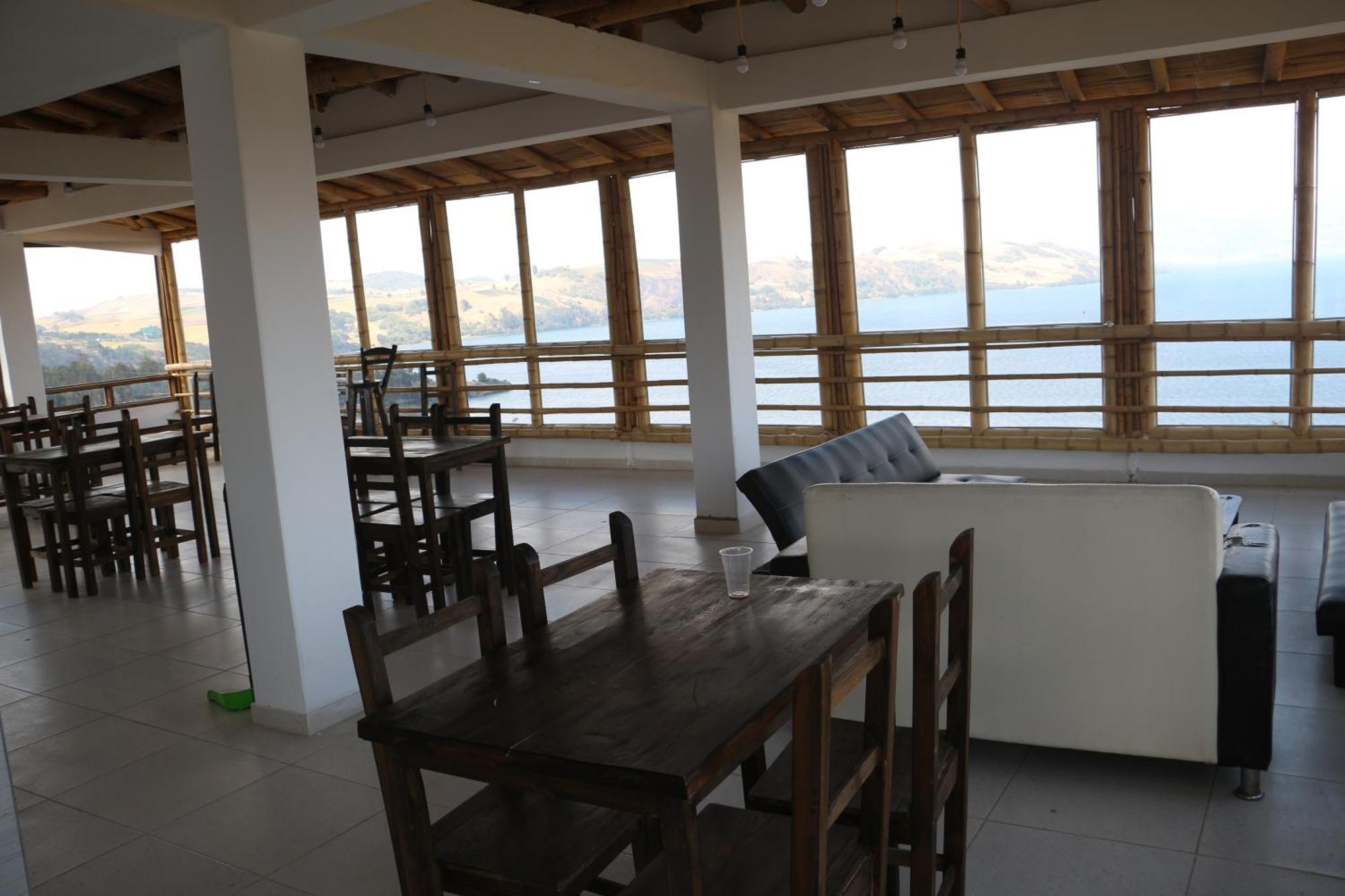 Hotel Tota Eliseo Playa Blanca Lago De 托塔 外观 照片