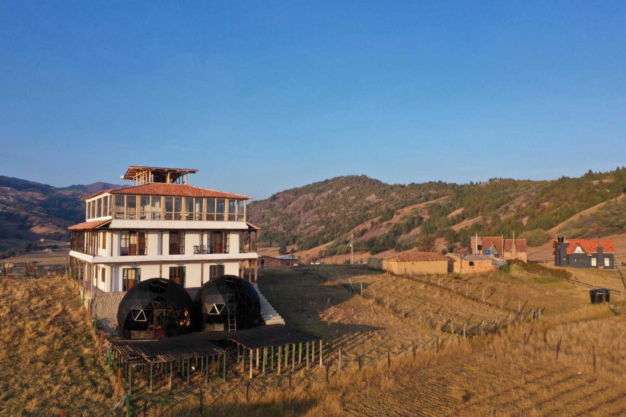 Hotel Tota Eliseo Playa Blanca Lago De 托塔 外观 照片